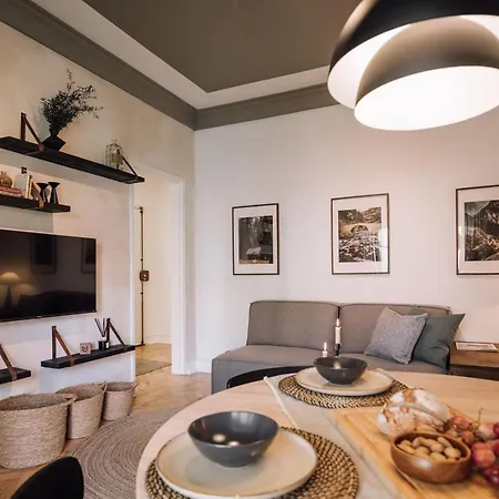 Badet - 3 Bedrooms, Office And Terrace In Alvalade